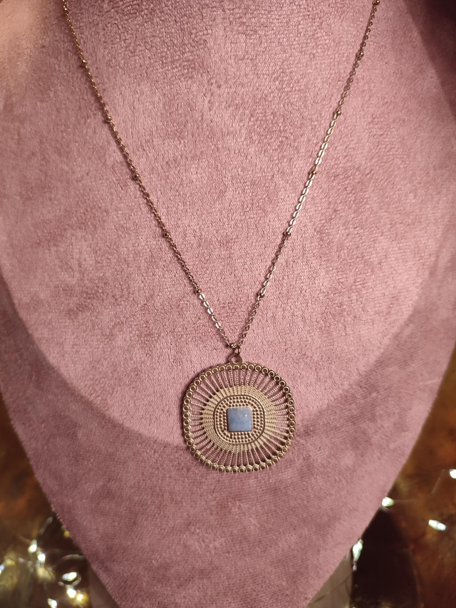 Collier médaillon acier inoxydable gold/ pierre grise  0000540