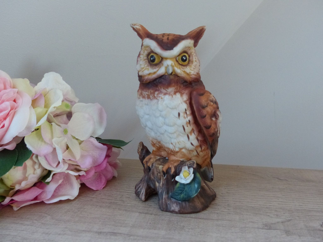 Statuette Hibou Vintage - Artisanat Taïwanais pour Ambiance Ferme Chic - Hibou Céramique avec Fleur – Charme Bucolique Maison de Campagne