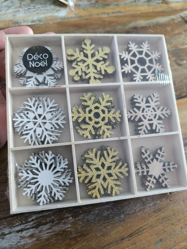 DÉCORATION NOËL A POSER 45 PIECES