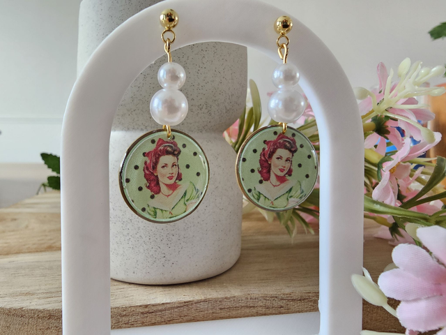 &quot;RÉTRO CHIC&quot; PIN-UP fond vert poid noir