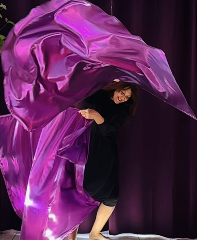 Bannières Métallisées les 2 Violet profond les 2 140x140cm bords arrondis + tiges souples 