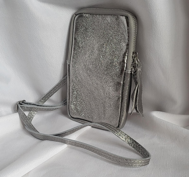 Pochette téléphone cuir métallisé 