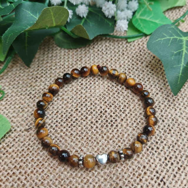 Bracelet 6mm oeil de tigre  coeur
