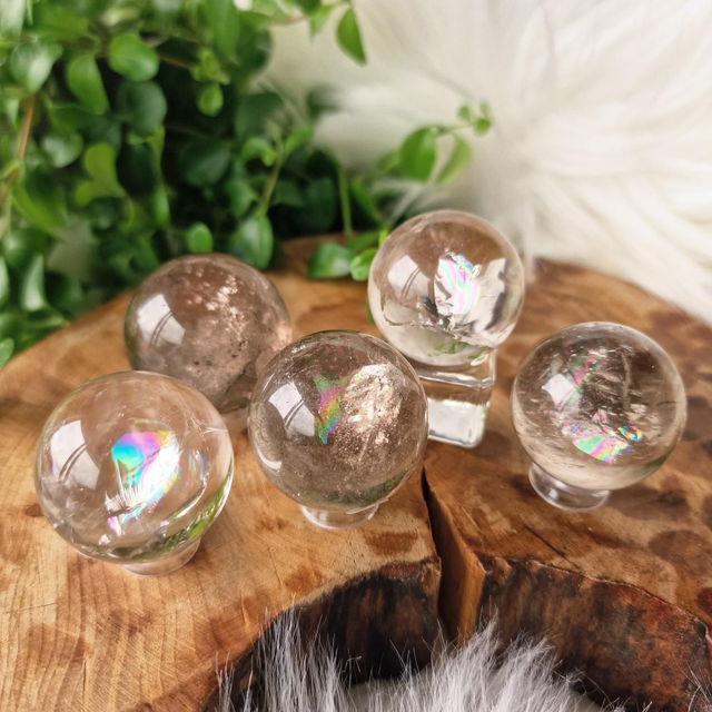 Smokey Quartz small sphere (light coloured)