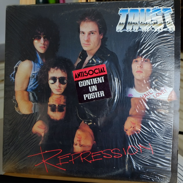 TRUST - Repression (poster inclus)