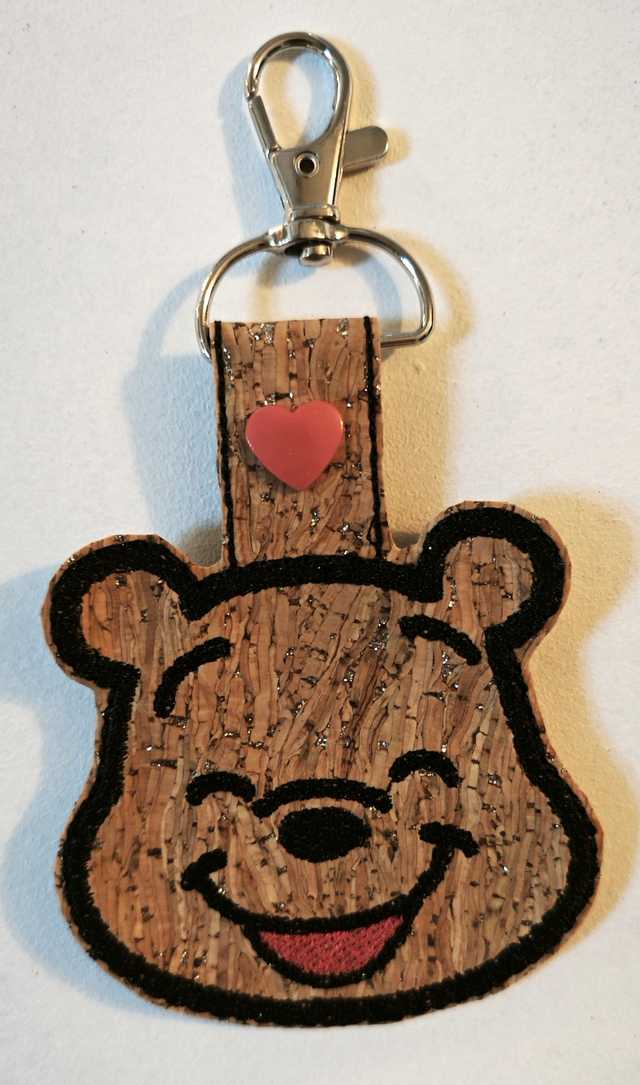 Porte clé brodé Winnie