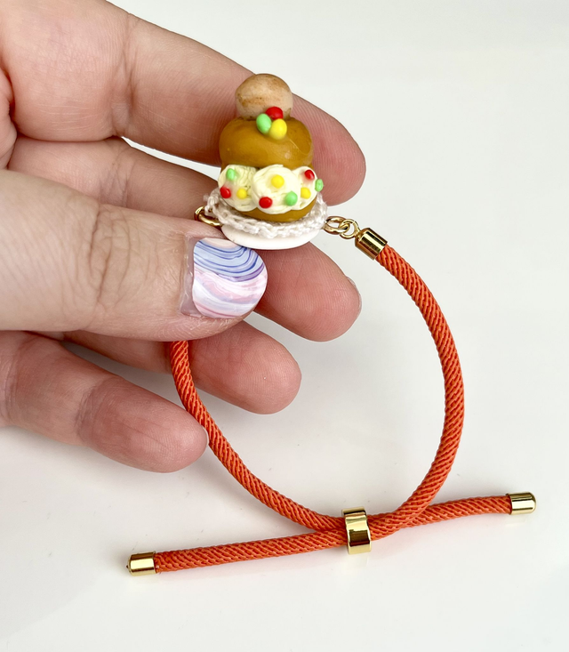 Bracciale Brioche gelato con il tuppo - gusto Cassata Siciliana