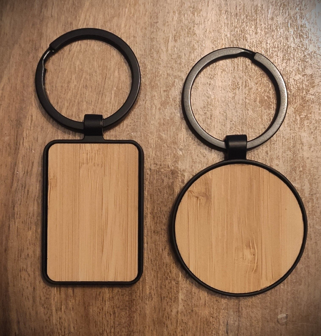 Porte clé personnalisable en bambou et métal noir