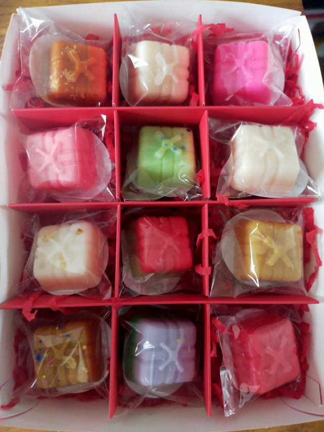 CHRISTMAS 12 DAYS OF ADVENT BOX