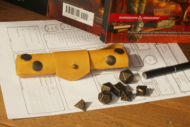 Yellow belt dicetray