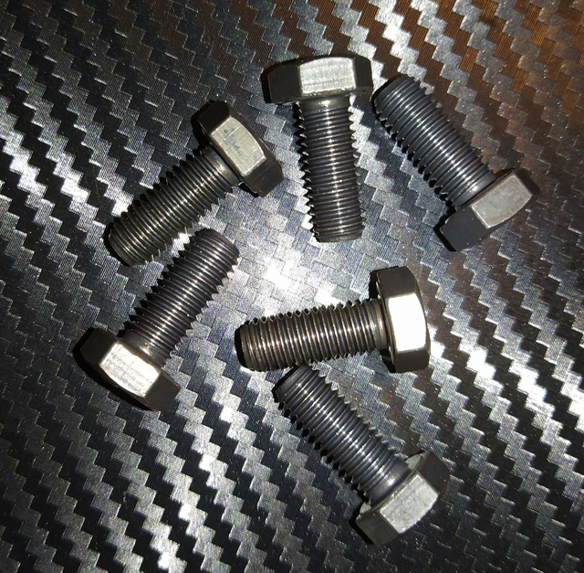 verstärkte Schrauben für Schwungscheibe