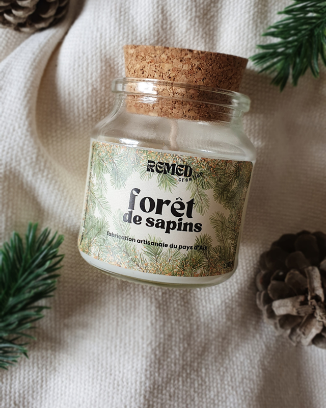 bougie forêt de sapins
