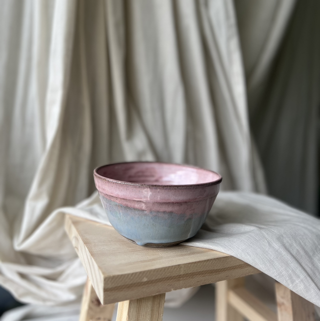 Müslischüssel mit pink-blauer Glasur