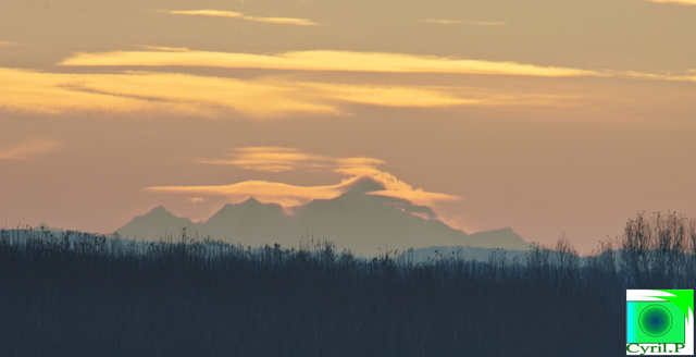 La montagne au lever du jour. 