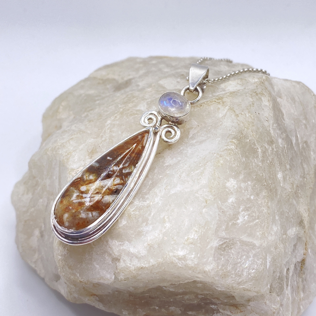 Pear Shaped Agate and Oval Moonstone Silver Pendant Necklace 18"