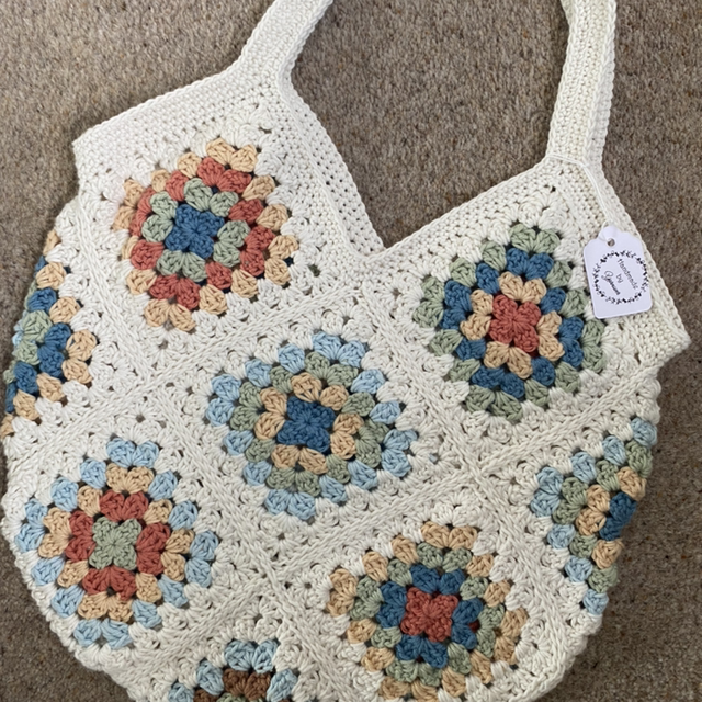 Granny square tote