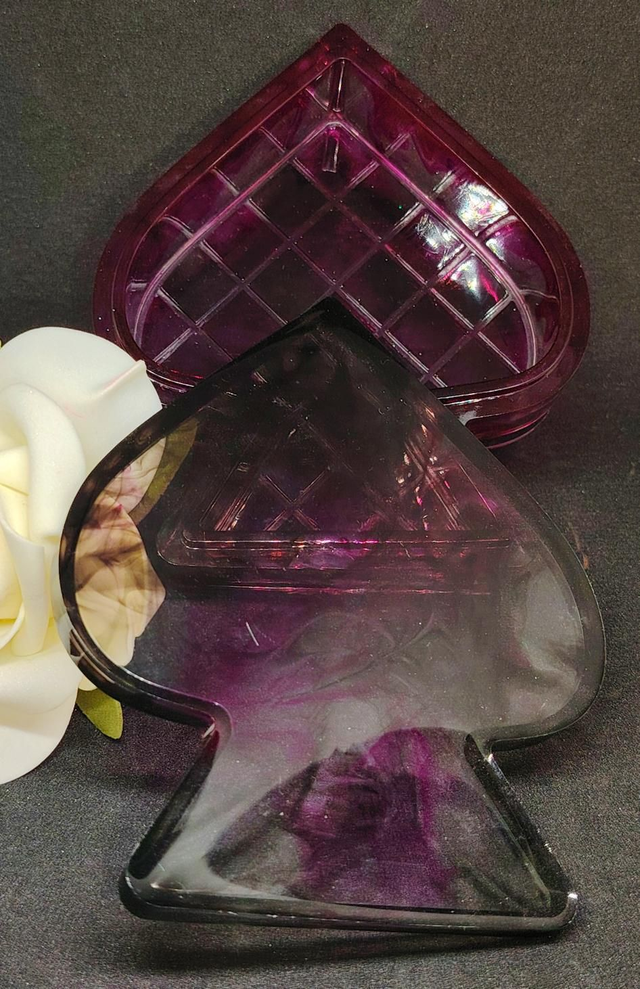 Boîte pique rose et noire 