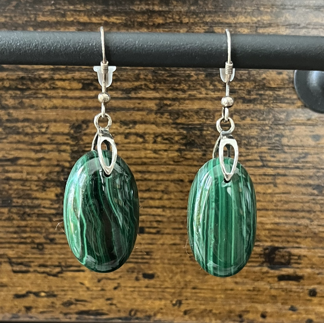 Boucles d’oreilles en argent et Malachite