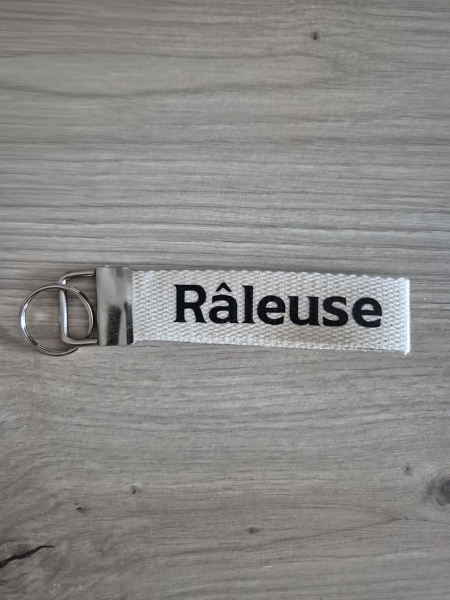 Porte clef Râleuse 