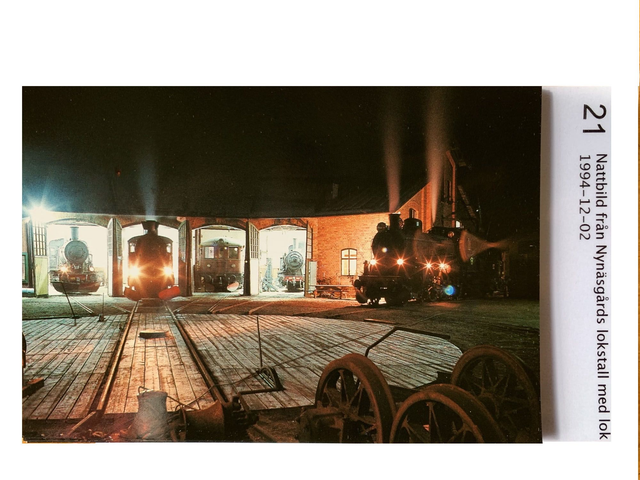 21. Nattbild ifrån Nynäsgårds lokstall med lok 1994