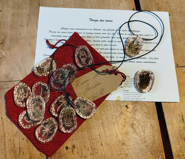 Runes de sorcière trèfle 