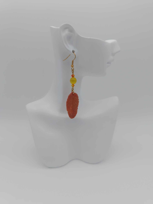 Boucles d&#039;oreilles en porcelaine froide Grandes plumes avec perles Swarovski