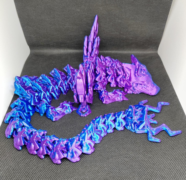 Dragon orage avec des ailes