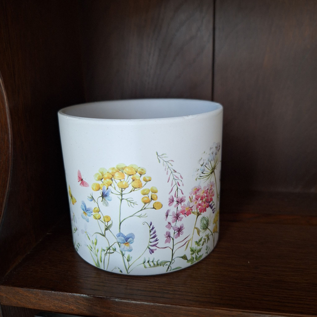 Satchville nature pot.