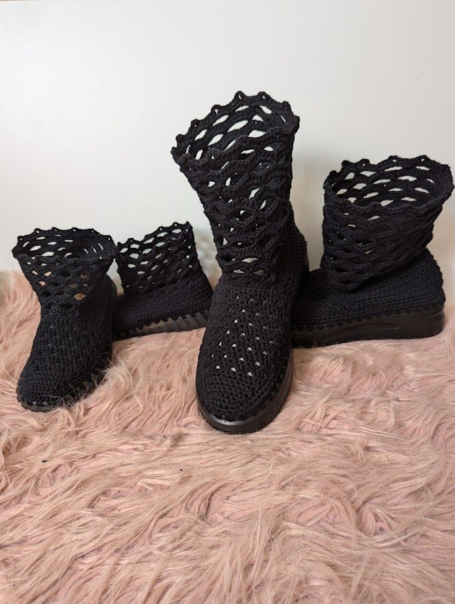 Bottines crochetées noires – résistantes &amp; personnalisables
