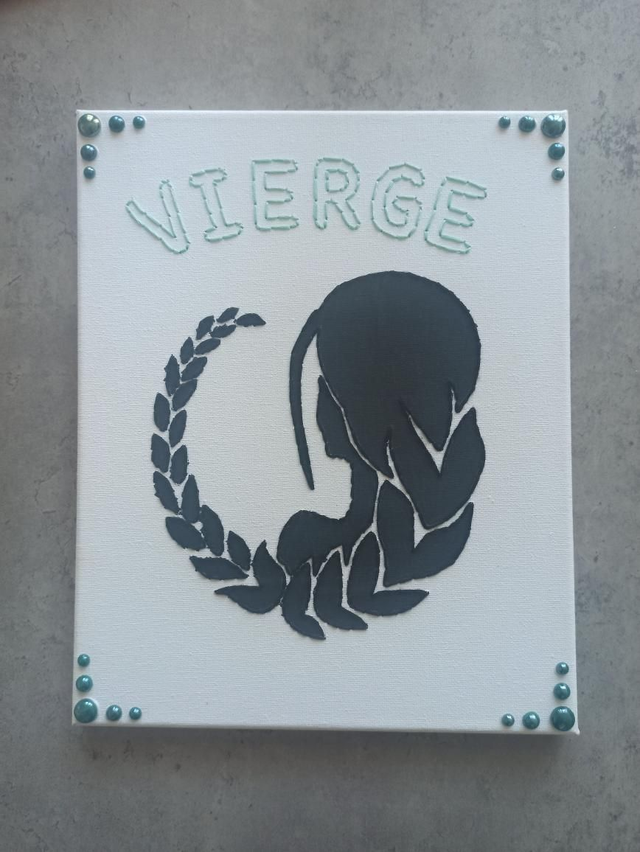 Toile brodée signe astro Vierge