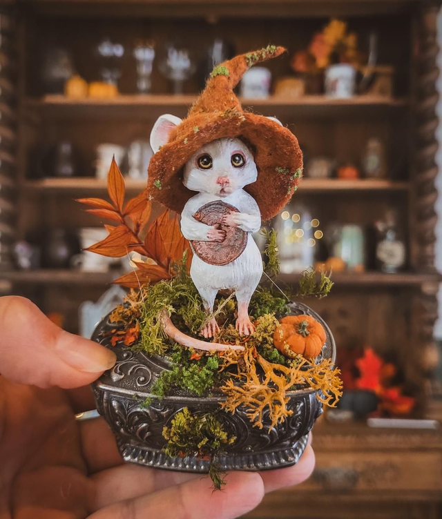 "Mme Rouille à la veillée des citrouilles" - Sculpture Fantastique 