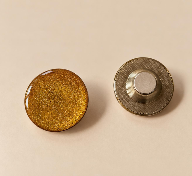 BOTÓN MAGNÉTICO DORADO