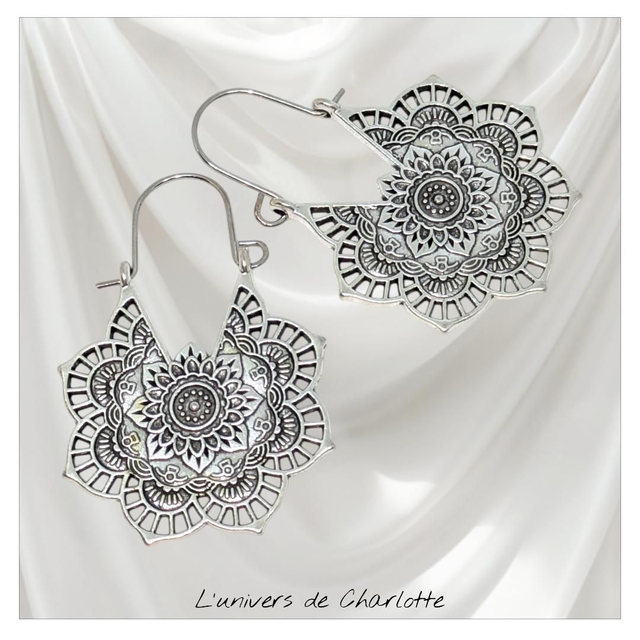 Boucles d&#039;oreilles &quot;Dentelle de fleur&quot; BO-114