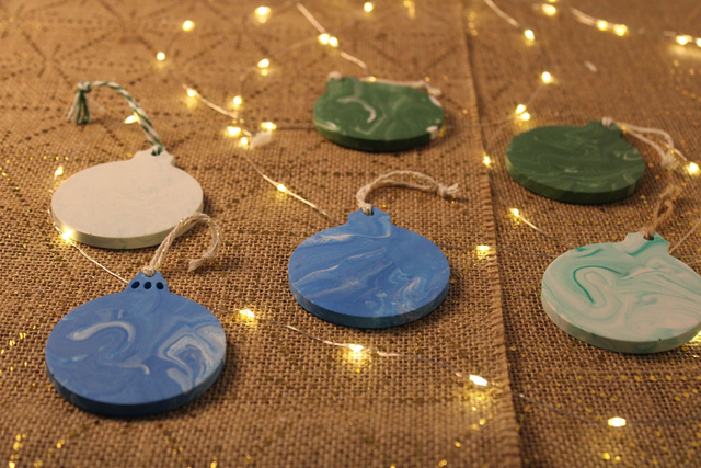 Les suspensions boule marbré (personnalisable sur demande)