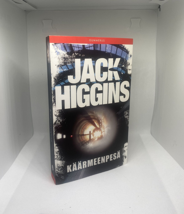Käärmeenpesä – Jack Higgins