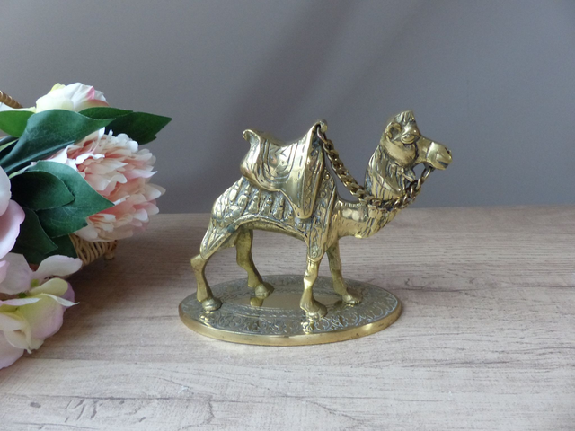 Sculpture chameau en laiton fait main symbole de bonheur et de richesse, figurine animal chameau art du laiton Turquie, décoration chambre