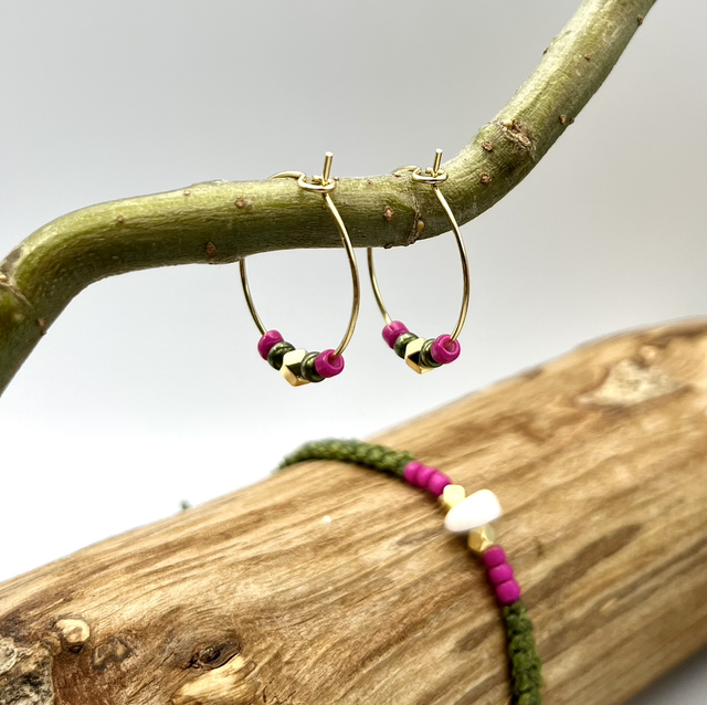 Berry Glow Set – Macramé-Armband & 18K Creolen