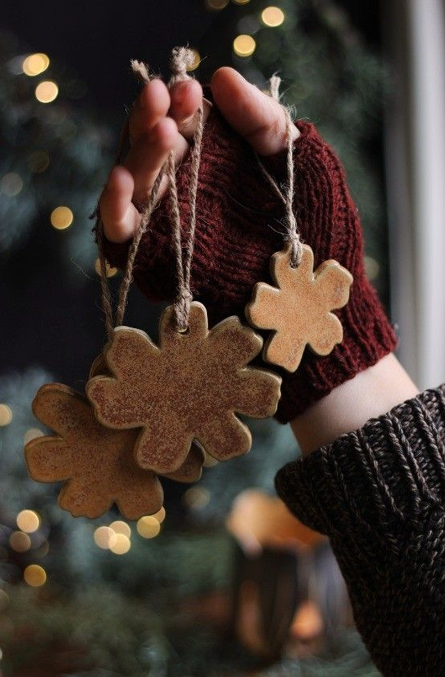 Lot de 3 &quot;fleurs pain d&#039;épices&quot; à suspendre