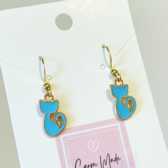 Cat charm earrings blue