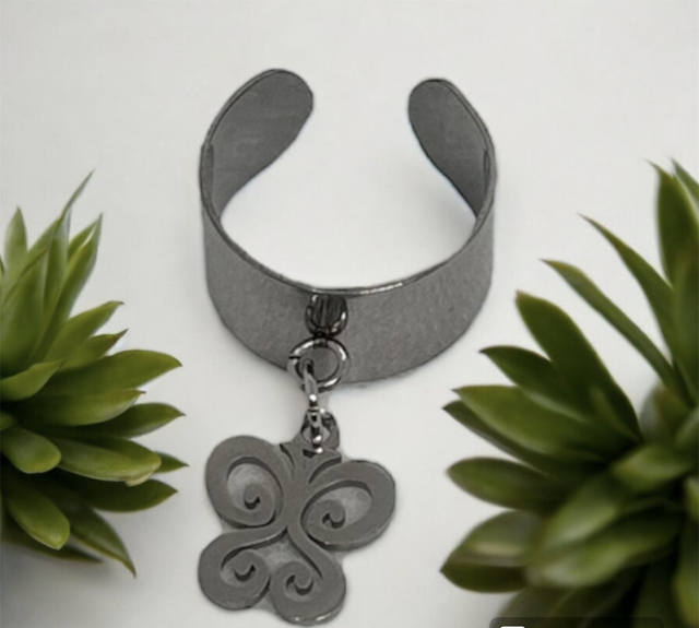 Bague pampille papillon argenté