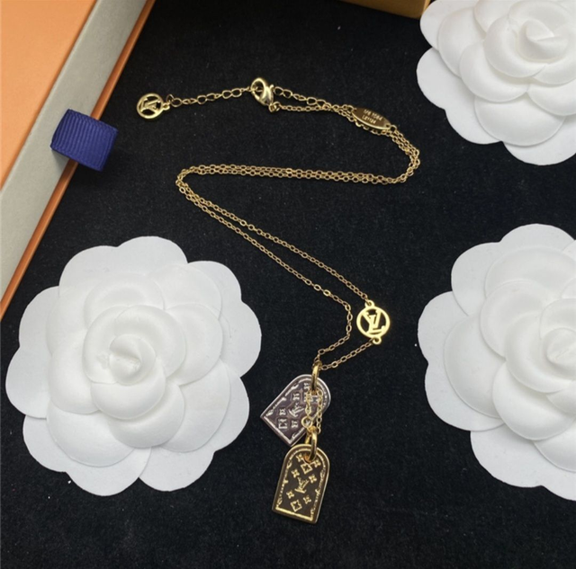 Collier LV