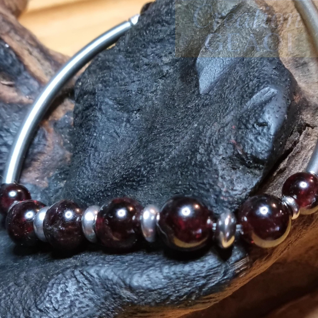 Jumelle Élégante Grenat