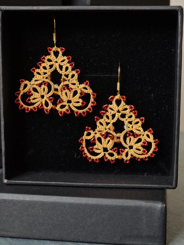 Boucles d'oreille en dentelle Samira - avec perles en verre et perles fines