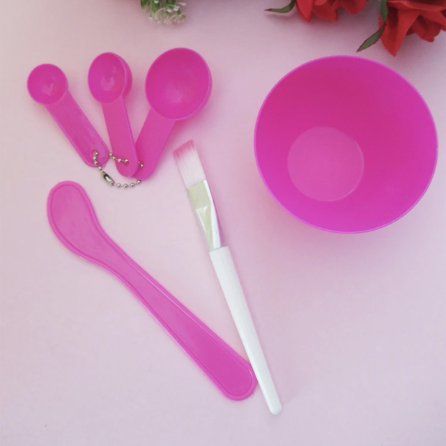 Kit tigela, espátula, dosadores e pincel 