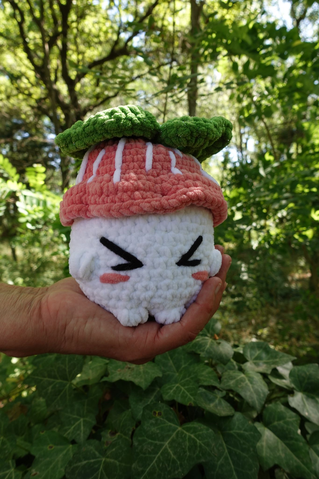 Ellie, lae paisible| Créature d&#039;atelier champifleur en crochet pleines d&#039;intentions