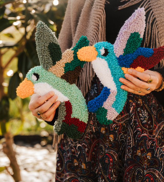 Oiseau coloré (Punch Needle)