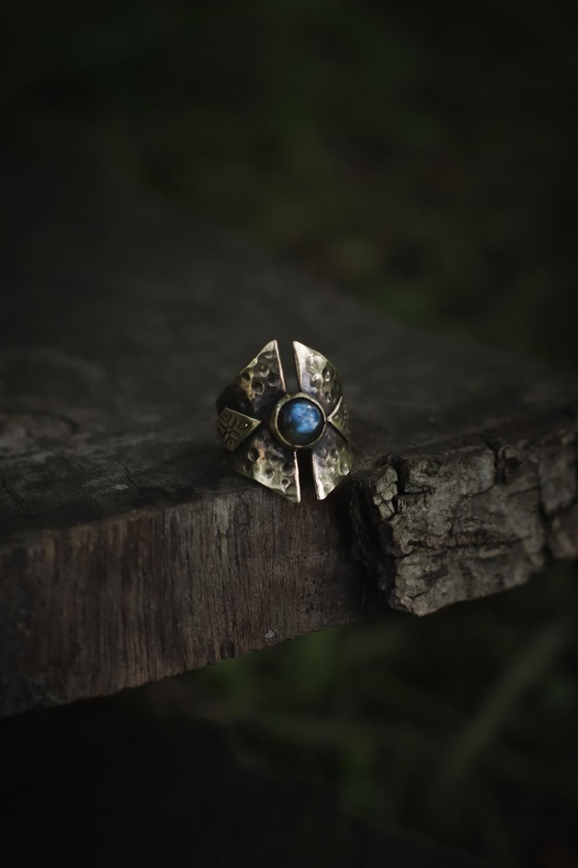 Tribal vibes - bague labradorite bleue T55/56
