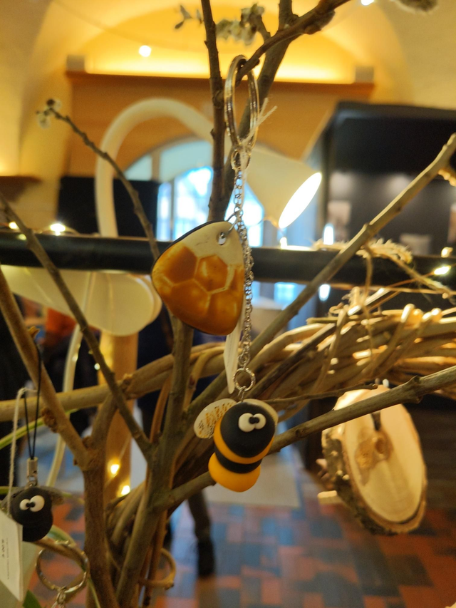 Abeille de pOolinisation (porte clefs) 