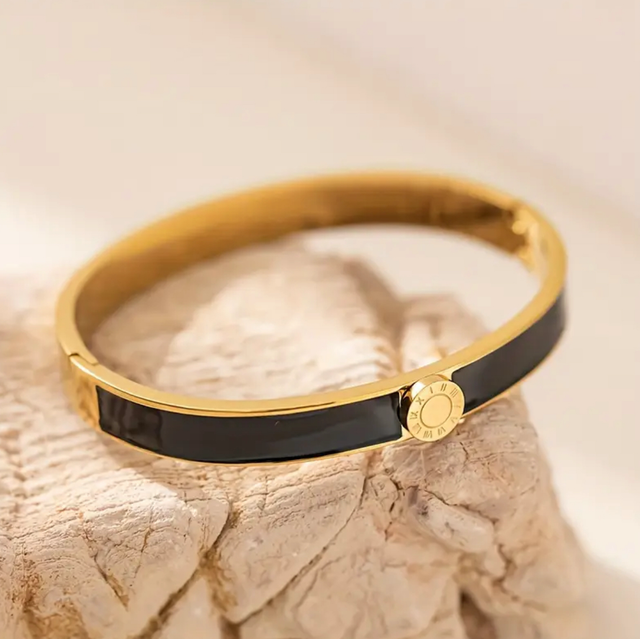 Black enamel bracelet