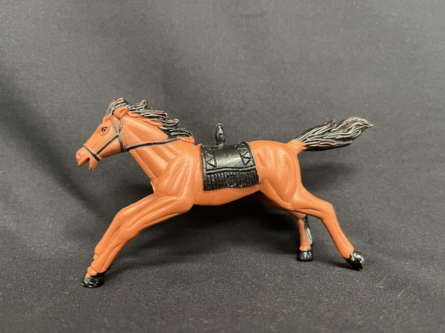 Figurine petit cheval bai